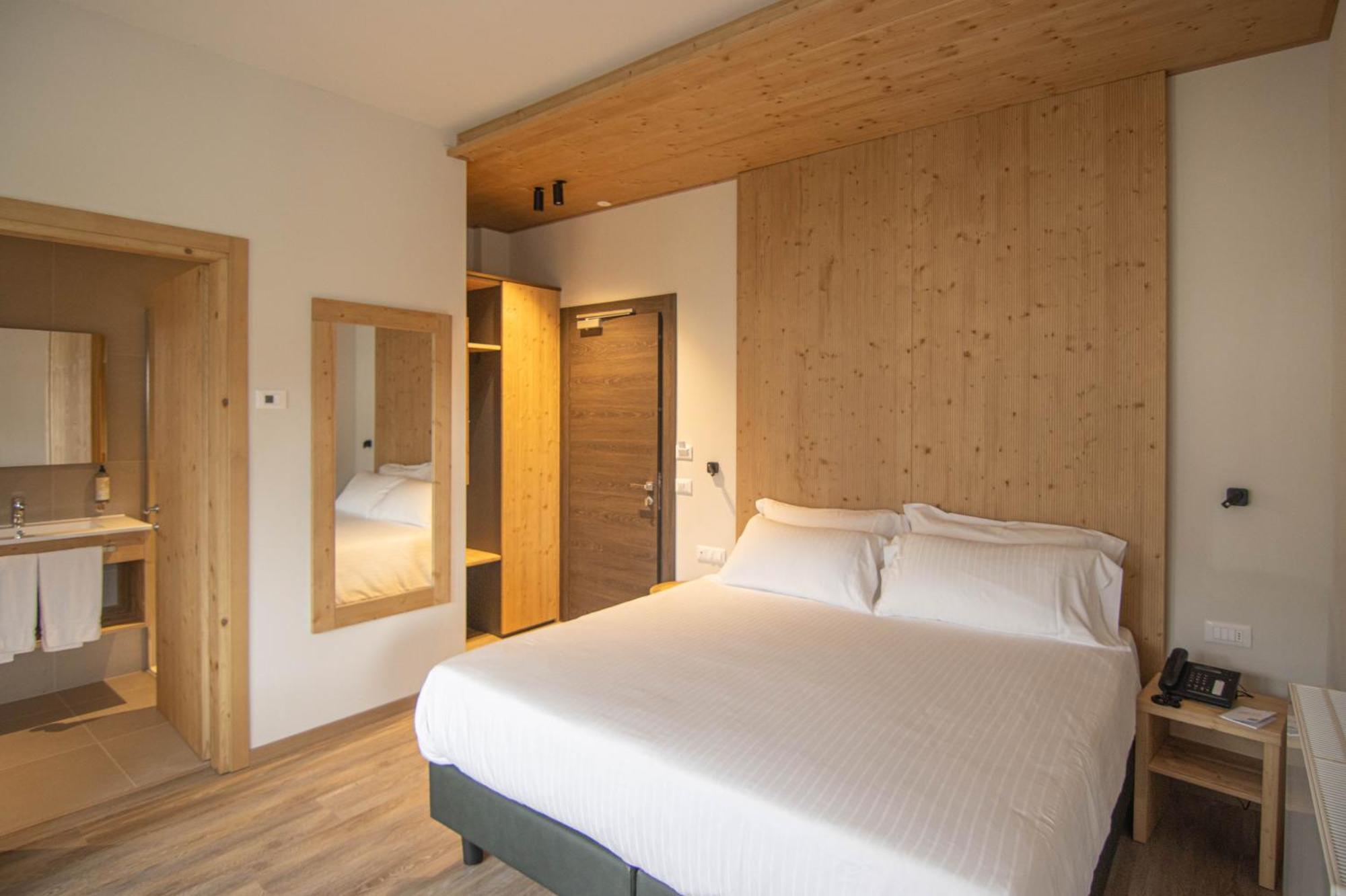 Chalet Cridola Dolomiti Experience Lorenzago Di Cadore Exterior foto